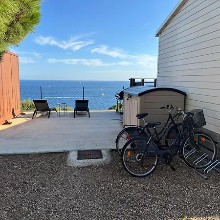 אתר קמפינג Blue Horizon Saint-Raphaël